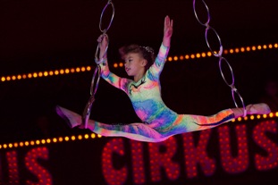 Cirkus Cirkus OLGA KUDRYASHOVA akrobacie